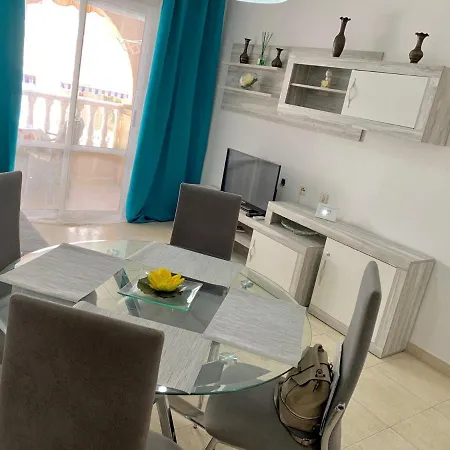 Felix De La Fuente Apartment *